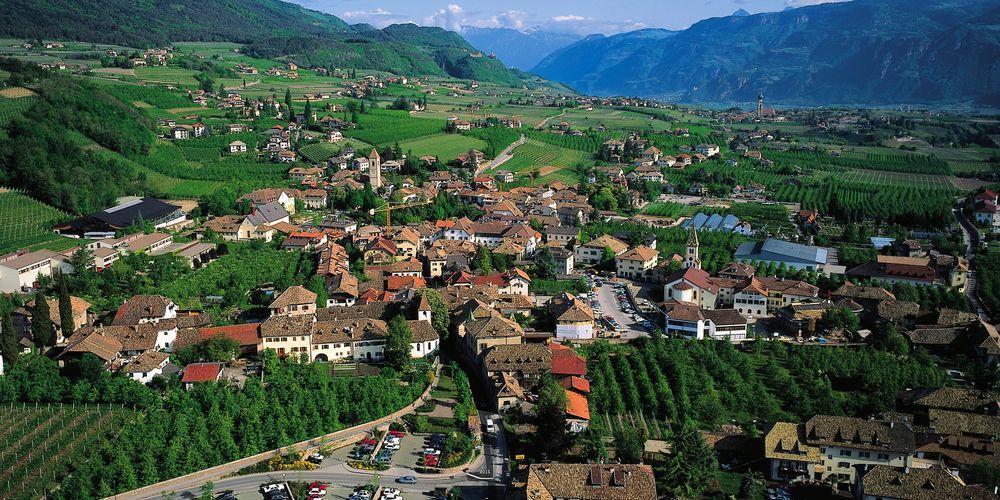 Bed and Breakfast Weisses Roessl Appiano Sulla Strada Del Vino Exterior foto